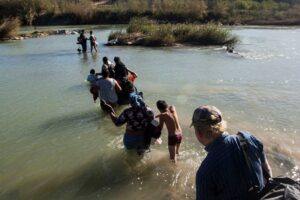 un niño de 3 años fue arrastrado por el río Bravo (+Video)