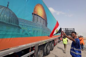Entra la segunda tanda de ayuda humanitaria a Gaza a través del paso con Egipto