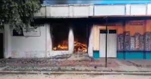 A un día de las elecciones quemaron la sede de la registraduría de Gamarra en Cesar
