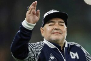 Al FBI se le pidió investigar muestras de orina de Maradona según archivos clasificados