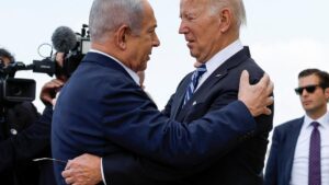 Biden aterriza en Israel con la tensión agravada por la masacre en el hospital de Gaza