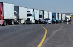 Bloqueo de Texas en paso fronterizo con Ciudad Juárez afecta 2 mil 500 mdd en exportaciones