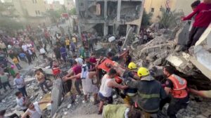 Bombardeo en Gaza, secuestro de Illarramendi y sentencia contra el euskera