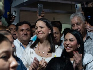 Capriles, Guaidó y PJ felicitan a Machado y le piden "unidad y voto"