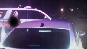 Caso insólito en Florida: Dos niños robaron el carro de su mamá luego de que les decomisara sus celulares