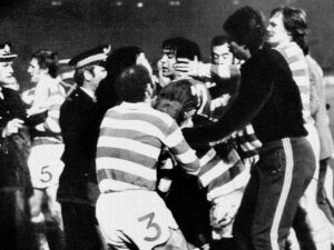 Champions: 50 temporadas despus, vuelta a la Batalla de Glasgow: "Le pegu a un polica y fing ducharme para no ir preso" | Champions League 2023