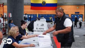 Comienza segunda vuelta para elegir presidente en Ecuador – DW – 15/10/2023