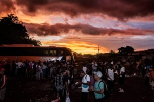 Costa Rica abre centro temporal para migrantes en la frontera sur con Panamá