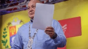 Diosdado cuestiona la decisión de Capriles de retirar su candidatura a la primaria