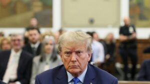 Donald Trump convierte en un acto de campaña el arranque del juicio por fraude en Nueva York