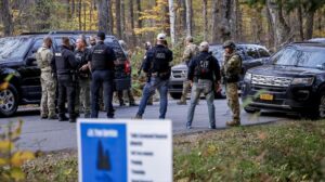 El FBI se une a la búsqueda del sospechoso de los tiroteos de Maine