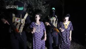 El terrorífico testimonio de una abuela de 84 años liberada por Hamás: "Me golpearon con palos cuando me secuestraron" - AlbertoNews