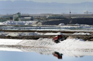 Empresa china impugna la revocación de su concesión para explotar litio en México