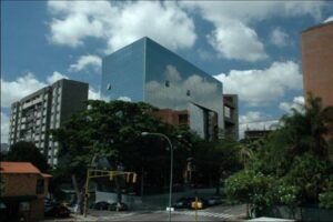 Empresa de Barbados demandó al régimen de Maduro por expropiación de torre en El Rosal