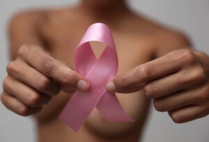 En la lucha contra el cáncer de mama con SenosAyuda: ¿por qué "Tócate" ya no es suficiente? (Video)