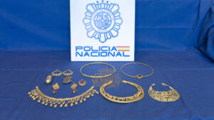 España incauta joyas de oro antiguas robadas de Ucrania por valor de más de 64 millones de dólares - AlbertoNews