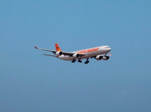 Esperan que EEUU deje aterrizar a Conviasa para vuelos de deportaciones