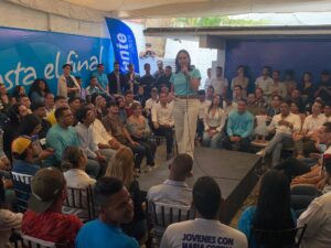 "Este triunfo es de ustedes muchachos", María Corina Machado se reunió con jóvenes en Caracas