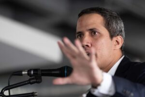Guaidó reta a Nicolás Maduro a ir «juntos» ante la Fiscalía de EEUU o al tribunal de la Haya