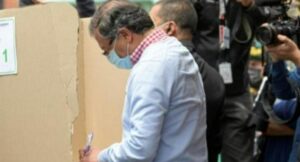 Gustavo Petro votará en un colegio al sur de Bogotá