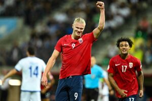 Haaland solo no puede: sus 27 goles no impulsan a Noruega