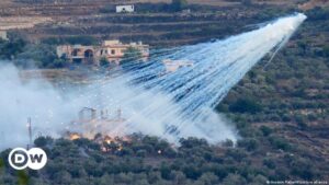 Israel ataca objetivos "terroristas" de Hezbolá en Líbano – DW – 17/10/2023