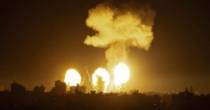 Israel bombardeó posiciones estratégicas del ejército sirio en respuesta a los cohetes lanzados por aliados de Hezbollah