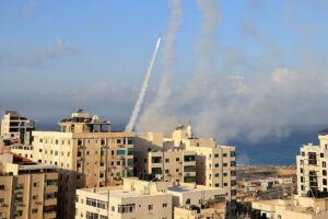 Israel declara el estado de guerra tras el mayor ataque desde Gaza: 5.000 cohetes lanzados e infiltracin de palestinos armados