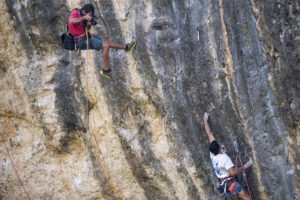 Javi Prez, la rareza de un fotgrafo especializado en escalada: "La roca duele, pero no hay sitio mejor para hacer fotos"