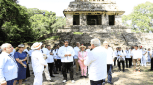 Jefe de Estado visita Zona Arqueológica en México - Yvke Mundial