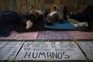 Jubilados levantaron la huelga de hambre tras 18 días al alcanzar acuerdos con Pdvsa
