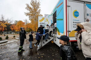 Kiev decreta la evacuacin obligatoria de los nios de localidades de Jrkov