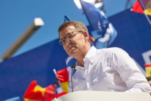 "La amnistía no se negocia en nombre de España, se negocia en nombre de Sánchez"