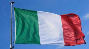 La deuda italiana sobrevive, mantiene el 'rating' triple B y evita caer a bono basura