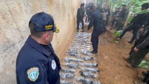 La reacción de Remigio Ceballos tras ver el arsenal de armas en la cárcel de Tocuyito