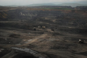 Los actores que no quieren que el carbón se quede enterrado en Colombia