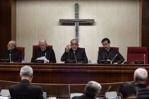 Los obispos aplicarán las recomendaciones del Defensor sobre abusos pero piden no poner el "foco" solo en la Iglesia