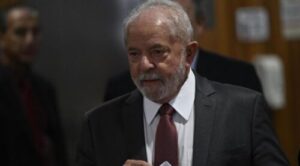 Lula recibe el alta médica anticipada tras una cirugía en la cadera