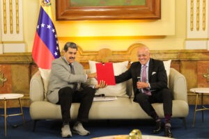 Maduro pide a EEUU pasar la página e iniciar nueva etapa de respeto