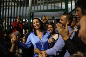 María Corina Machado alcanza una aplastante victoria en las primarias de la oposición