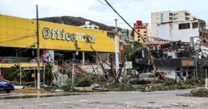 México activará fondos de 600 millones de dólares para afrontar la crisis por huracán Otis
