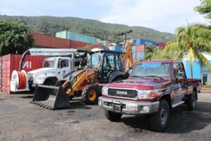 Ministro Marco Torres entregó insumos, vehículos y maquinaria para el Acueducto La Guaira
