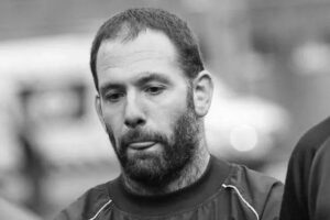 Muere el ex jugador de rugby Urtzi Abanzabalegi al recibir una descarga elctrica mientras trabajaba en Vizcaya