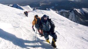 Muere la alpinista estadounidense Anna Gutu en una avalancha en el Shisha Pangma