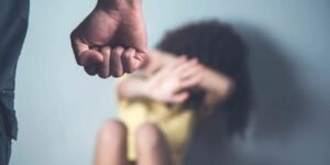 Mujer detenida en Portuguesa por golpear a su hijo constantemente - AlbertoNews