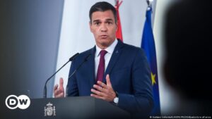 PSOE y Sumar cierran acuerdo para formar Gobierno – DW – 24/10/2023
