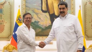 Piden a colombiano Petro que abogue por el levantamiento de inhabilitaciones a opositores en Venezuela