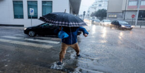 Portugal resiste el paso de la depresión Aline, que ha dejado múltiples inundaciones - AlbertoNews