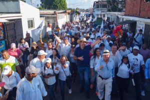 Prosperi se compromete a reactivar la economía y la industria del estado Bolívar