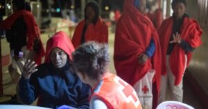 Rescaten al límite a casi 200 personas en 3 neumáticas, al sur de las islas Canarias